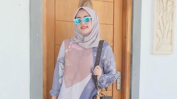 Adu Gaya 9 Istri Pejabat Pakai Tas Jutaan Rupiah, Istri Jokowi Sampai Anies