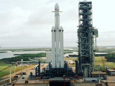 Melihat Kehebatan Roket Terkuat di Dunia
