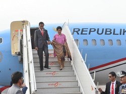 Gandengan Erat Jokowi-Iriana di India