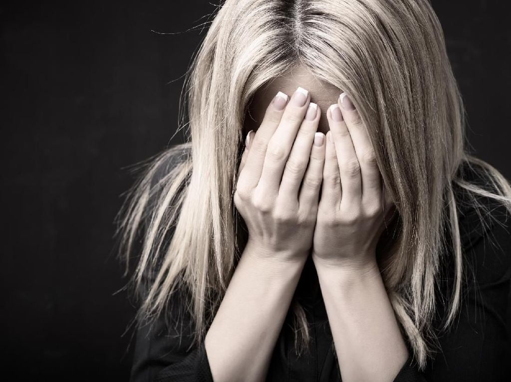 Di Jepang, Pria Ganteng Dibayar untuk Bikin Wanita Menangis Di Jepang, Pria Ganteng Dibayar untuk Bikin Wanita Menangis