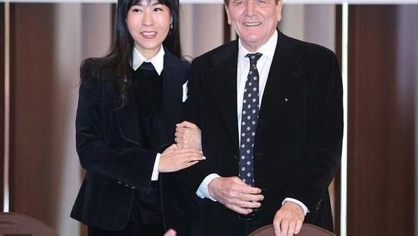 Sosok Kim So-Yeon, Calon Istri Kelima Eks Kanselir Jerman