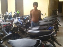 Pria Ini 23 Kali Beraksi, 16 Sepeda Motor Curian Disimpan di Rumah