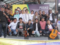 Komunitas Pengamen Bergabung Jadi Relawan Nurul-Ruli