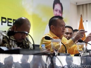 PD-PAN-PKB Beri Sinyal Poros Ketiga, Golkar Fokus Menangkan Jokowi