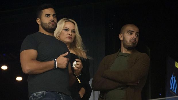 Pamela Anderson sering menyaksikan penampilan Adil Rami bersam Olympique Marseille.