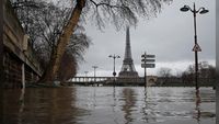 Foto: Begini Wajah Paris dan Eiffel Saat Kebanjiran