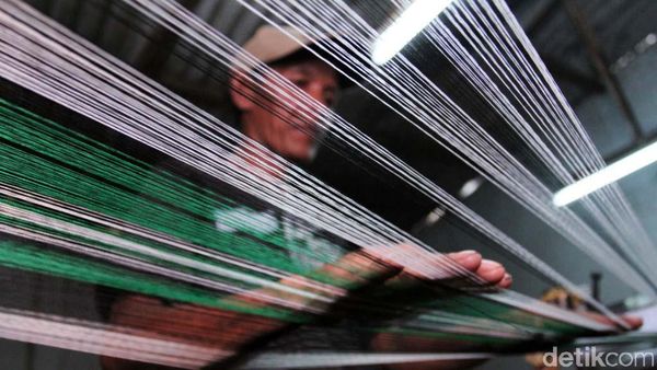 Tolong! Industri Kain Tenun Majalaya di Ujung Tanduk
