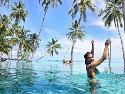 Foto: Shenaz Treasurywala, Artis Bollywood Cantik Suka Traveling