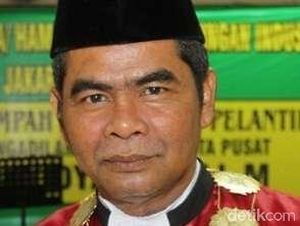 Suwidya, Pemvonis Seumur Hidup Akil Mochtar Kejar Kursi Hakim Agung