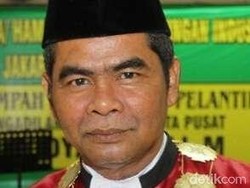 Suwidya, Pemvonis Seumur Hidup Akil Mochtar Kejar Kursi Hakim Agung