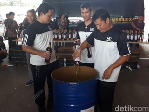 Bea Cukai Soekarno-Hatta Musnahkan Miras yang Dibawa Penumpang