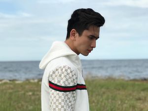 Gaya 12 Artis Pria Pakai Busana Jutaan Rupiah, Verrell Bramasta hingga Raffi