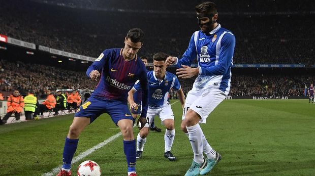 Philippe Coutinho dan istri sedang makan malam saat rumahnya disatroni rampok.