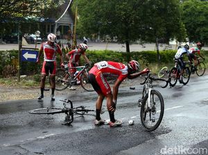 Etape Kedua TdI: Jalur Neraka dengan Jebakan Jalanan Landai dan Hujan Deras