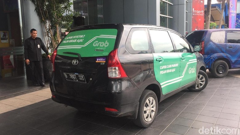 Ingat, Aturan Baru Taksi Online Mulai Berlaku Hari Ini Ingat, Aturan Baru Taksi Online Mulai Berlaku Hari Ini