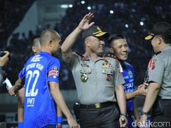 Kapolda Jabar Turun Langsung Amankan Persib vs PSM