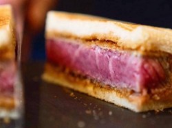 Pencinta Daging, Mau Cicip Sandwich Wagyu Seharga Rp 2,3 Juta Ini?