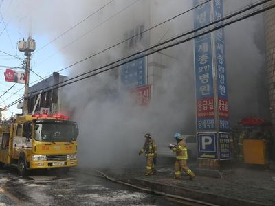 Foto: Kebakaran di RS Korsel yang Tewaskan 33 Orang