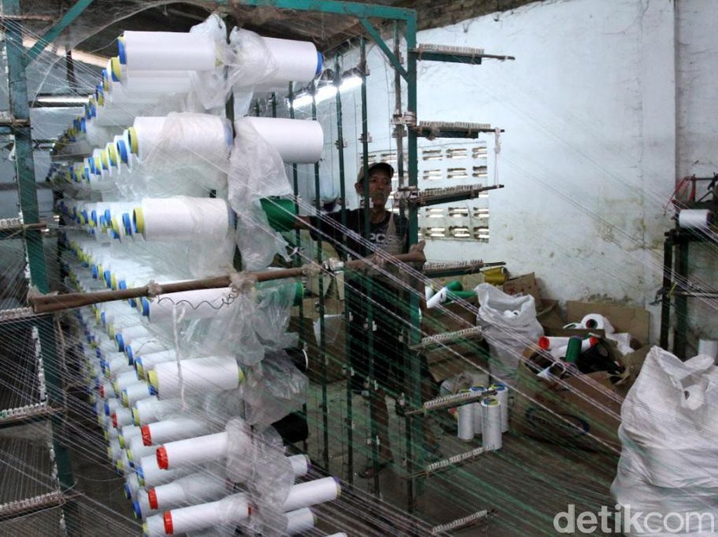 Digempur Produk Impor, Pengusaha Tekstil Minta Perlindungan Jokowi Digempur Produk Impor, Pengusaha Tekstil Minta Perlindungan Jokowi