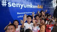 Bantuan Susu untuk Pengungsi Erupsi Gunung Agung