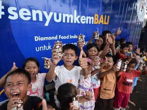 Bantuan Susu untuk Pengungsi Erupsi Gunung Agung