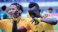 Sriwijaya FC Kalahkan PSMS Medan 2-0