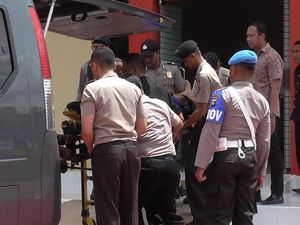 Balon Gas Meledak, 3 Anggota Brimob Gorontalo Luka Bakar Balon Gas Meledak, 3 Anggota Brimob Gorontalo Luka Bakar