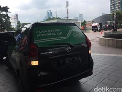 Mulai 1 Februari Kemenhub Jaring Taksi Online Tak Patuh Aturan