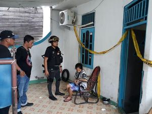 Pascapenggerebekan, Polisi Kembali Sisir Kampung Ambon Pascapenggerebekan, Polisi Kembali Sisir Kampung Ambon