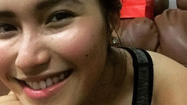 Foto: Seksinya Ayu Ting Ting yang Keringetan Habis Olahraga