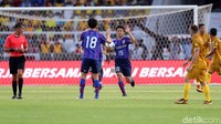 Tim asal Jepang itu cuma butuh waktu tiga menit untuk mengungguli tim tuan rumah 1-0.