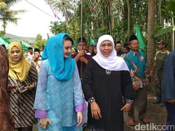 Ke Trenggalek, Khofifah Sosialisasikan Coblos Jilbab Putih