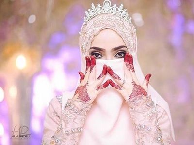 Cantik Nan Teduh, Ini Deretan Inspirasi Busana Pengantin Bercadar