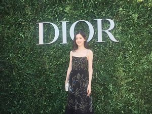 Wanita Cantik Ini Jadi Miliuner Termuda di China