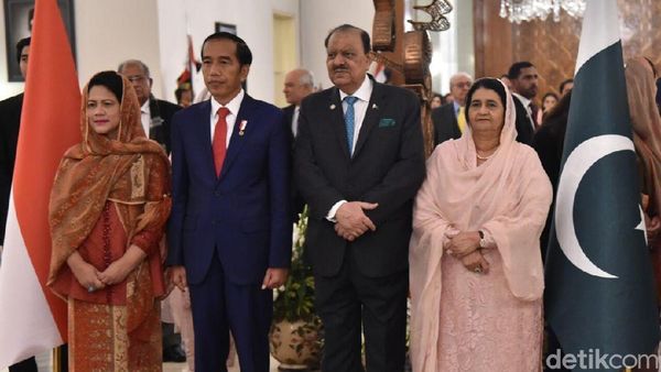 Bergandengan, Hangatnya Pertemuan Iriana dengan Ibu Negara Pakistan