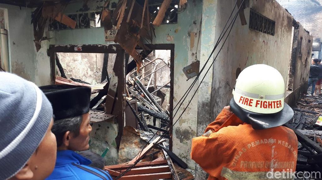 Potret Kebakaran Dahsyat yang Hanguskan 10 RT di Tamansari Potret Kebakaran Dahsyat yang Hanguskan 10 RT di Tamansari
