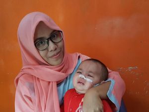Cerebral Palsy Bikin Bayi Cantik 9 Bulan Ini Belum Leluasa Gerak