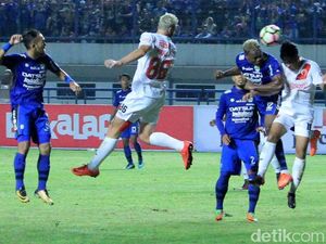 Persib Ajak Persipura dan Bhayangkara FC untuk Uji Coba