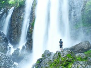 Foto: Air Terjun Cantik Setinggi 20 Meter di Sulawesi Selatan