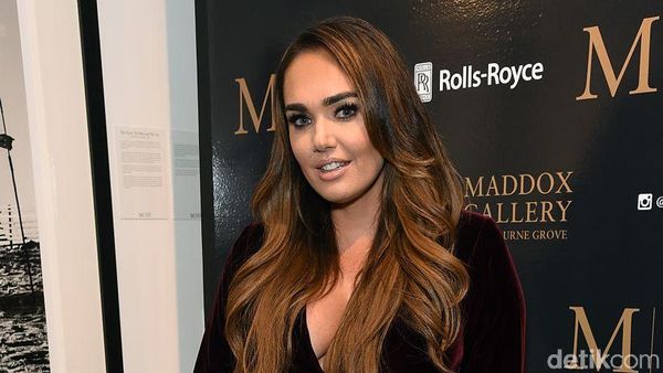 Foto: Ayahnya Kaya Raya, Anaknya Cantik Jelita