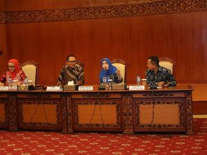 Tripartit Tetapkan 9 Agenda Kerja Ketenagakerjaan 2018 Tripartit Tetapkan 9 Agenda Kerja Ketenagakerjaan 2018