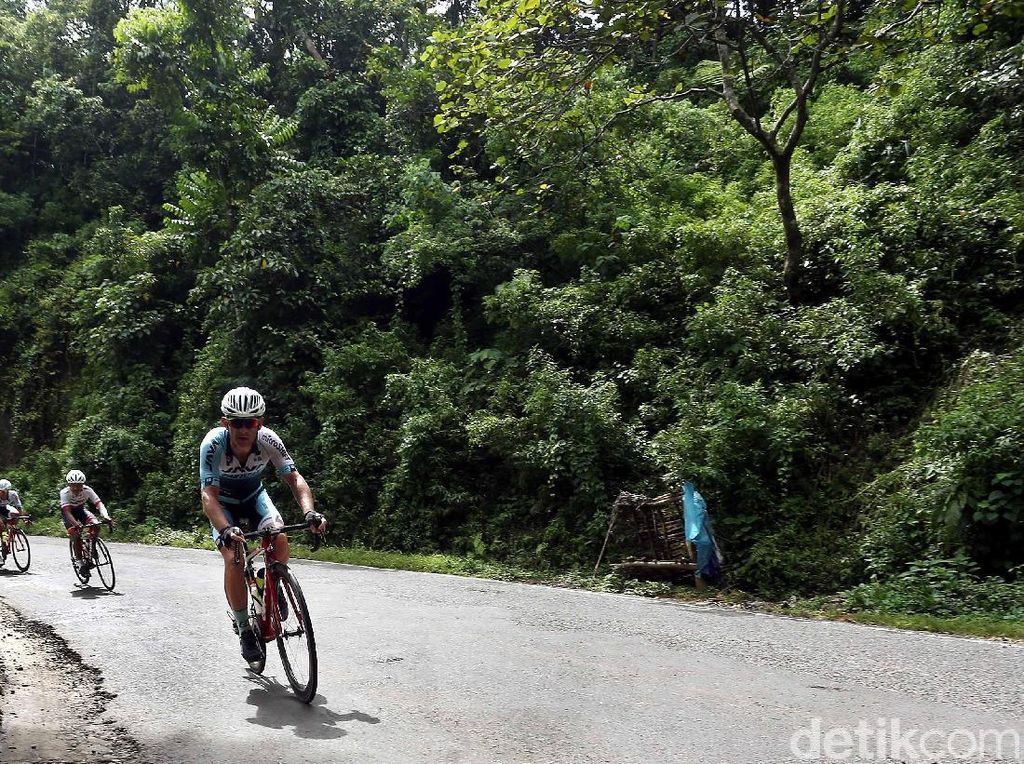 Etape 4 Tour de Indonesia: Tanjakan Maut Penentu Juara Umum Etape 4 Tour de Indonesia: Tanjakan Maut Penentu Juara Umum