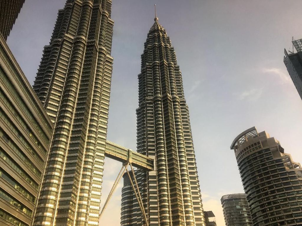 17 Tempat Wisata di Kuala Lumpur, Kamu Nggak Bakal Nyesel ke Sana 17 Tempat Wisata di Kuala Lumpur, Kamu Nggak Bakal Nyesel ke Sana