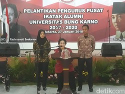 Rachmawati Lantik Pengurus Ikatan Alumni UBK, Lulung Hadir