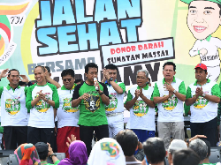 Peringati Harlah ke-45 PPP, Romahurmuziy Nge-band di Palembang