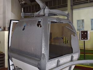 Potret Sisa Debu Erupsi Gunung Kusatsu-Shirane di Gondola Potret Sisa Debu Erupsi Gunung Kusatsu-Shirane di Gondola