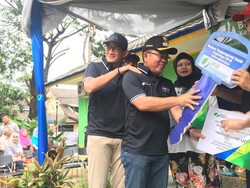 Manfaat Pijat Seperti Dilakukan Sandiaga Uno ke Camat Kebayoran Baru