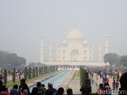 Foto: Bentuk Nyata Cinta dan Keberagaman Agama di Taj Mahal