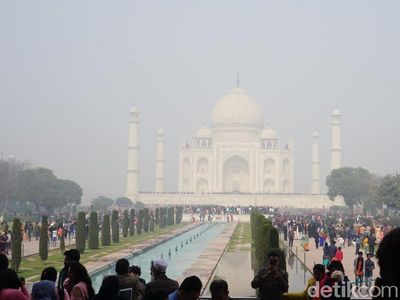 Foto: Bentuk Nyata Cinta dan Keberagaman Agama di Taj Mahal