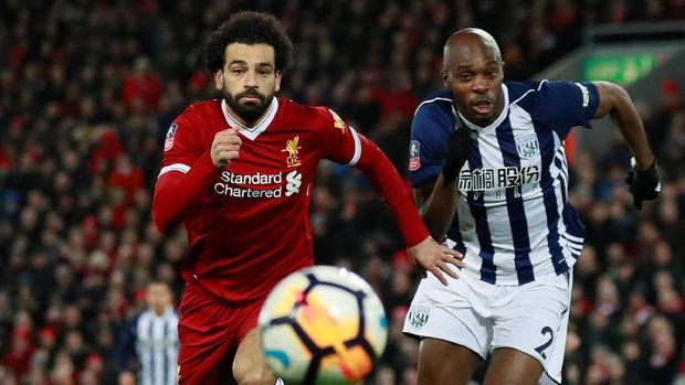 Mohamed Salah mencetak gol kedua Liverpool saat menghadapi West Bromwich Albion.